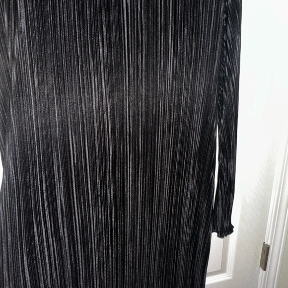 Black and navy dress bundle ! - Picture 2 of 7